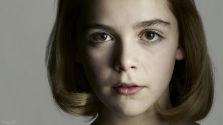 Woman short haircut blue eyes - free portrait wallpaper