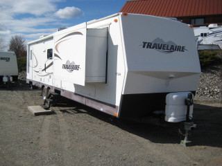 Trailer red roof metal roof - a trailer free wallpaper