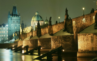 City bridge castle night lights 2 - the building and water free wallpaper