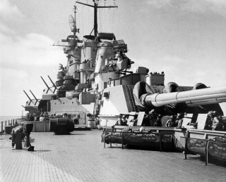 Battleship pier man bench standing - a bench next free wallpaper