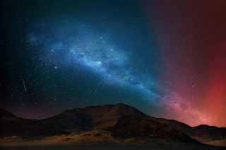 Night sky red blue streak - a night sky free wallpaper