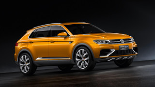 Yellow volkswagen suv dark room - a dark room free wallpaper for desktop