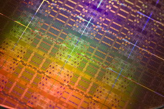 Computer chip multicolored pattern black - pattern free wallpaper for desktop