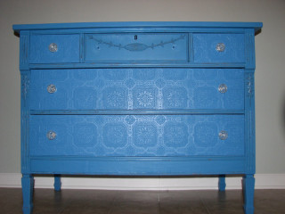 Blue dresser clocks wall top - feature free wallpaper