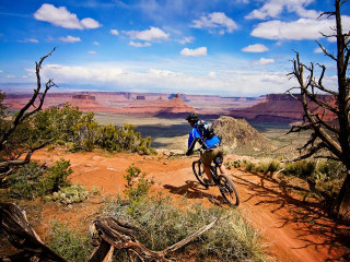 Mountain dirt road bike desert - dave allsop free wallpaper