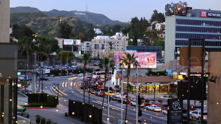 City traffic buildings mountain cinematic - elbridge ayer burbank free wallpaper