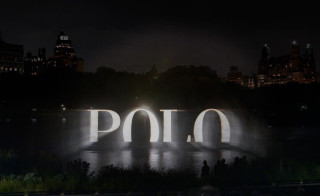 Polo city night fountain lights - a large sign free wallpaper