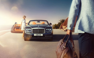 Woman walking car backseat man - christian hilfgott brand free wallpaper