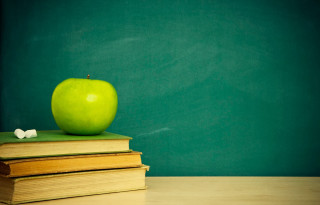 Green apple stack books table - a green apple free wallpaper