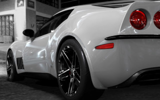 White sports car night buildings - the tail free wallpaper