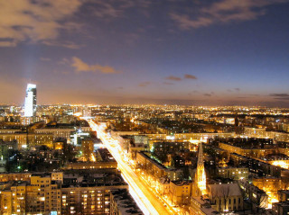 City night tall building street - a city free wallpaper