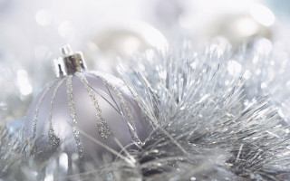 Silver ornament silver tinsel decoration - ornamental free wallpaper