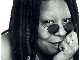 Woman dreadlocks glasses smiling camera - annie leibovitz free wallpaper