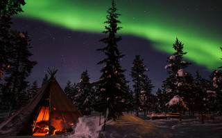 Tent snow green aurora forest - alexander jansson free wallpaper