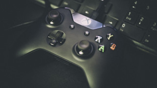 Controller keyboard background foreground closeup - ambient free wallpaper