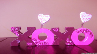 Wooden sign love hearts string - a string free wallpaper