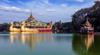 Large boat lake forest hillside - top of a lake next free wallpaper