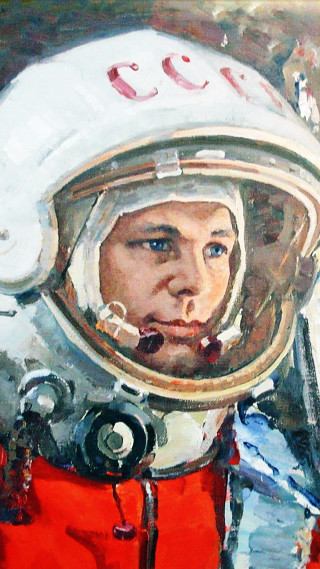 Man space suit helmet cigarette - a helmet free wallpaper