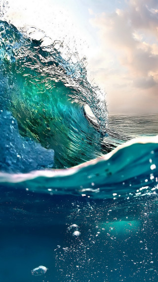 Large wave breaking ocean crash - a large wave free wallpaper