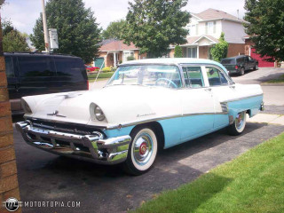 White blue car driveway house - arnold mesches free wallpaper