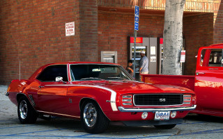 Red car red truck street - elbridge ayer burbank free wallpaper