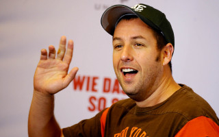 Man baseball cap hand gesture - a hand gesture free wallpaper