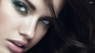 Green eyes green lip photorealistic - green eye free wallpaper