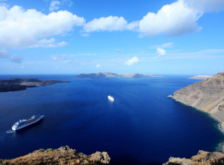 Cruise ship water mountains blue - a large body of water free wallpaper