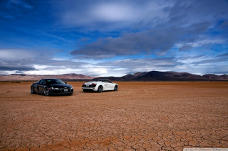 Cars desert cloudy sky mountains - under free wallpaper