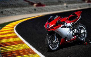 Red motorcycle race track yellow 3 - a red helmet free wallpaper