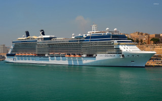 Cruise ship city sunny day - international typographic style free wallpaper