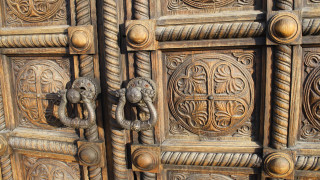 Wooden door metal handle decorative - decorative free wallpaper