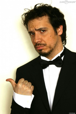 Man tuxedo pointing funny pose - ignacio fernandez rio free wallpaper