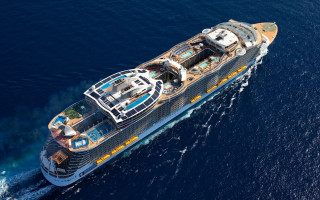 Cruise ship ocean blue water - tilt shift free wallpaper