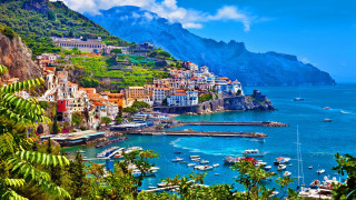 Coastal town scenery boats mountains - the water and mountains free wallpaper