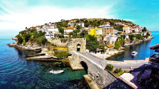 Small island bridge boats town - a small island free wallpaper