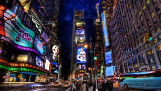 City street neon night ferris - a busy city street free wallpaper