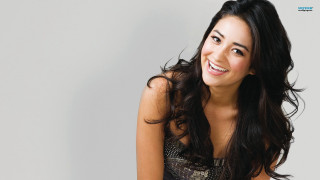 Araceli gilbert smiling black dress - a gold free wallpaper