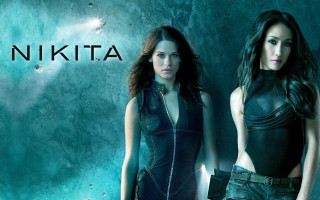 Women leather outfits standing wall - felixkelly free wallpaper