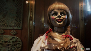 Creepy doll wig face mirror - a creepy doll free wallpaper