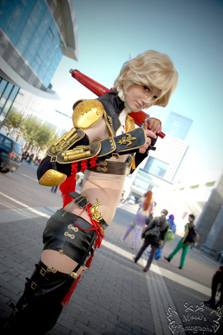 Woman cosplay sword city street - cosplay free wallpaper