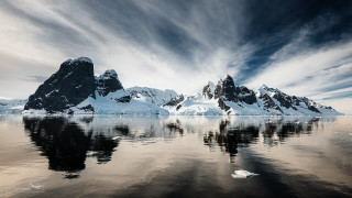 Mountain range lake icebergs cloudy - the foreground free wallpaper