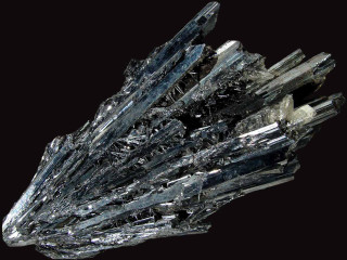Crystal cluster black background abstract - constant permeke free wallpaper