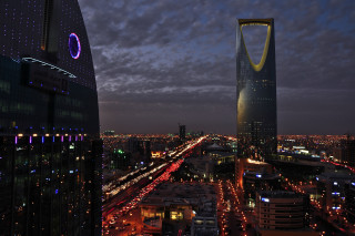 City night tall building traffic - the road free wallpaper