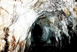 Long narrow tunnel light person - david alfaro siqueiros free wallpaper