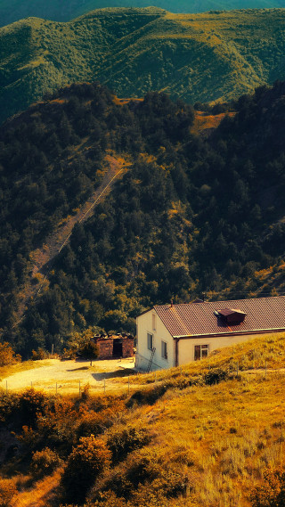 House hill mountain road scenery - free landscape wallpaper