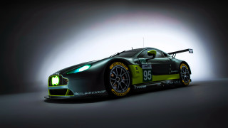 Car green light dark room - a green light free wallpaper