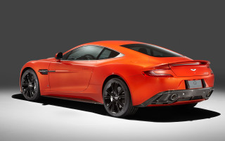 Bright orange sports car studio - orange free wallpaper