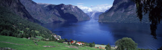 Lake mountains forest houses scenery - allan linder free wallpaper