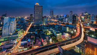 City skyline night freeway highway - free city wallpaper